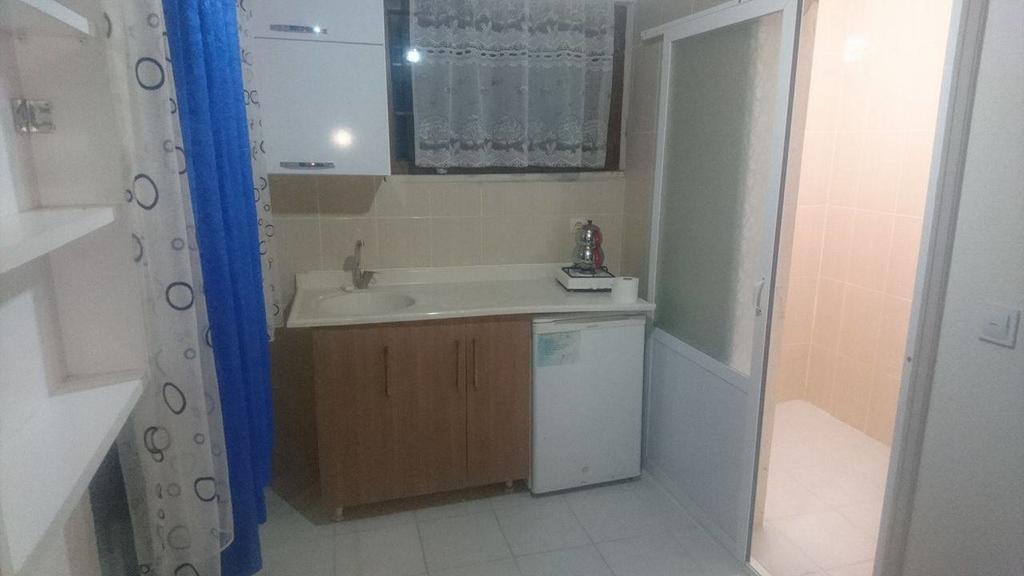 Erkin Apart Hotel Karsiyaka  Екстериор снимка