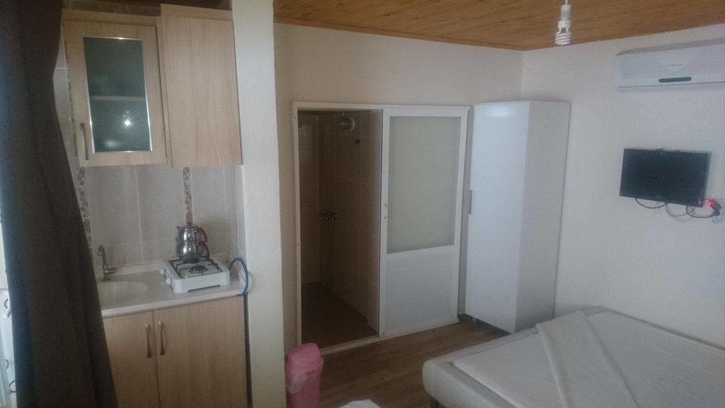 Erkin Apart Hotel Karsiyaka  Екстериор снимка