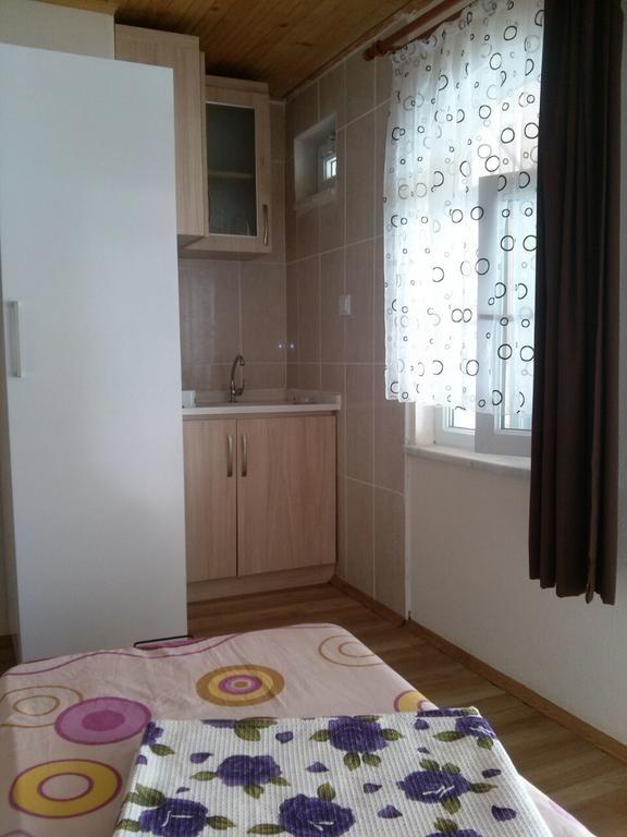 Erkin Apart Hotel Karsiyaka  Екстериор снимка